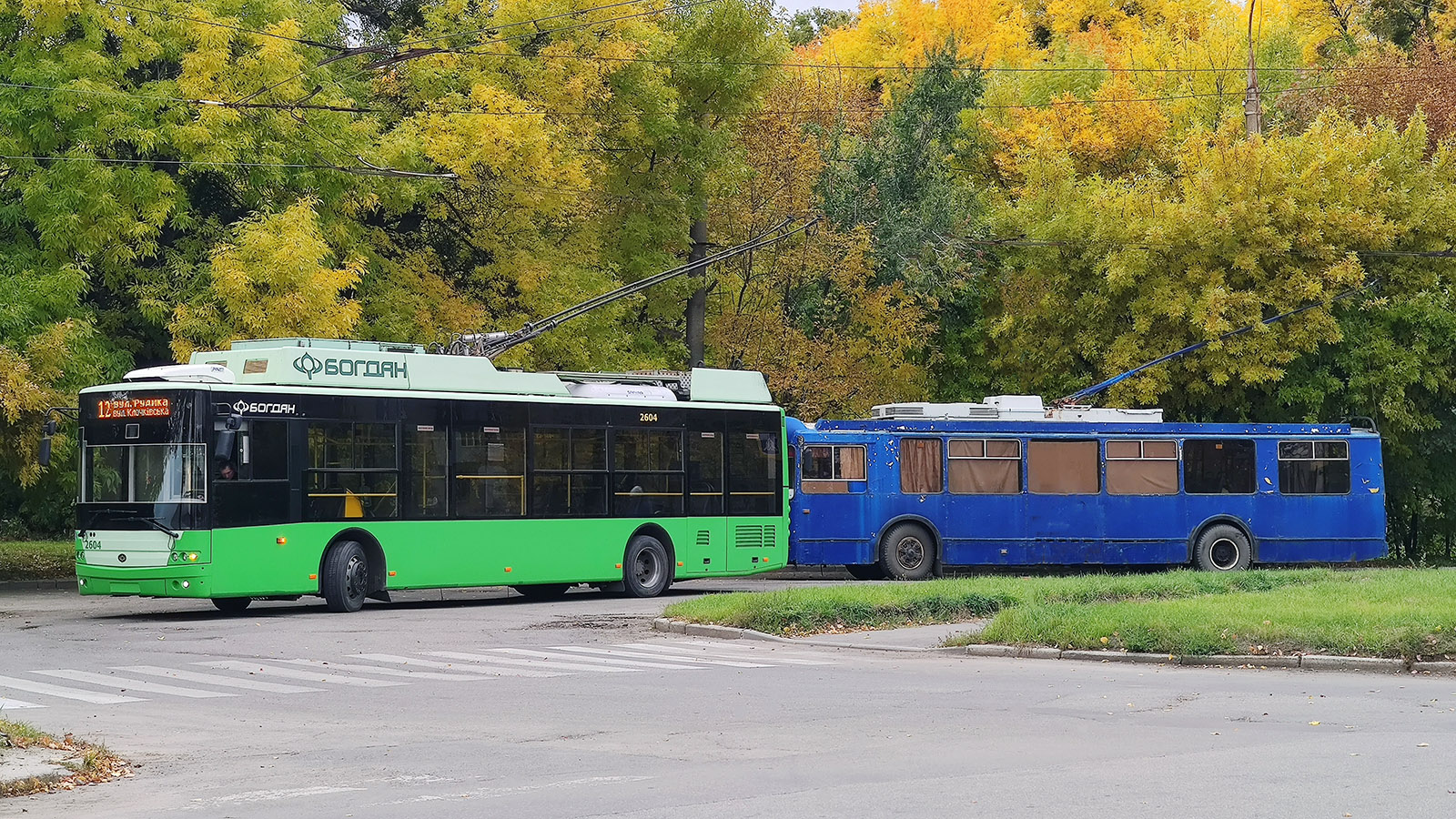 Харьков, Богдан Т70117 № 2604; Харьков, ЗиУ-682Г-016.02 № 2340