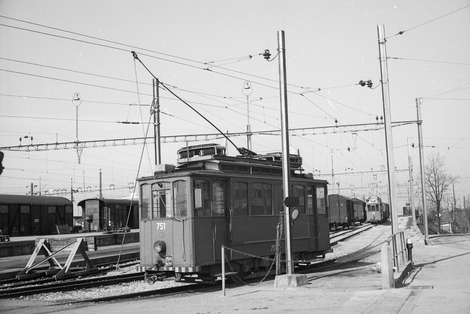 Lausanne, 2-axle motor car nr. 751; Lausanne — Old photos