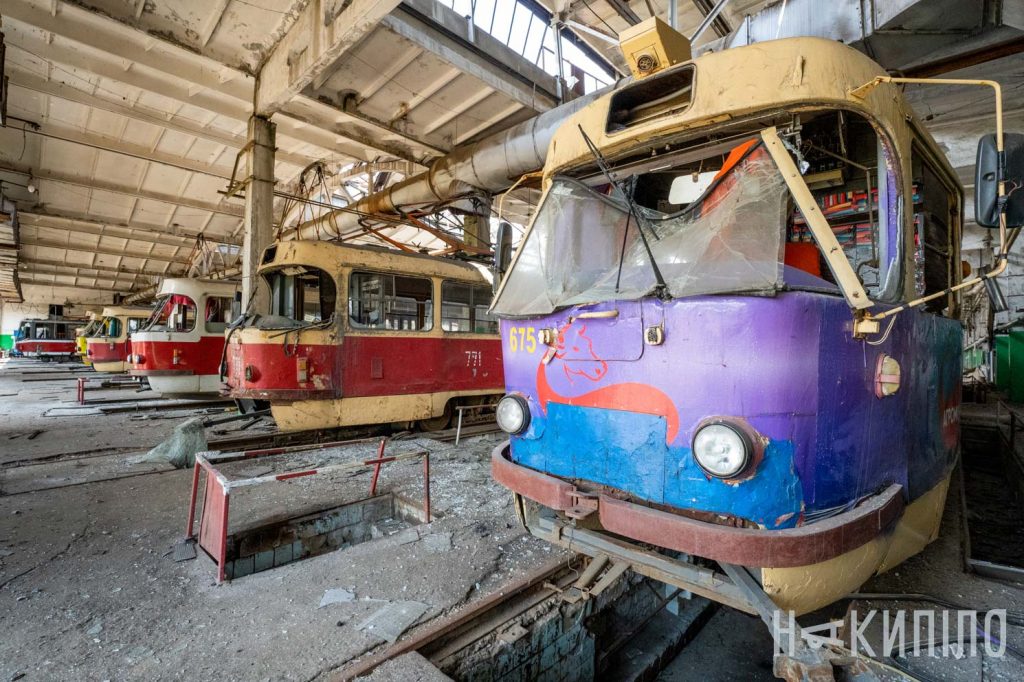 Харьков, Tatra T3SU № 675; Харьков — Последствия боевых действий — 02.2022 — н.в.; Харьков — Последствия бомбардировок Салтовского трамвайного депо
