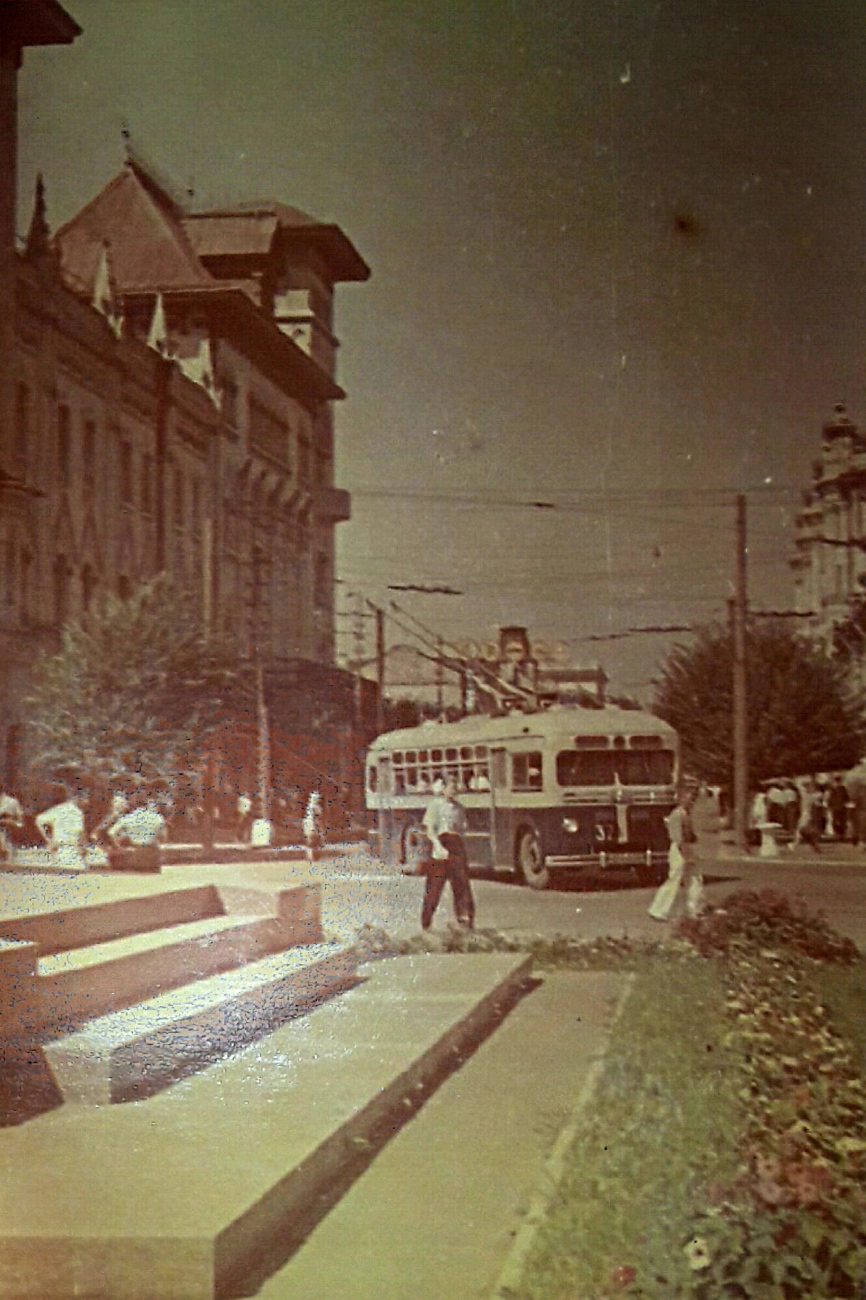 Саратов, МТБ-82Д № 37; Саратов — Исторические фотографии