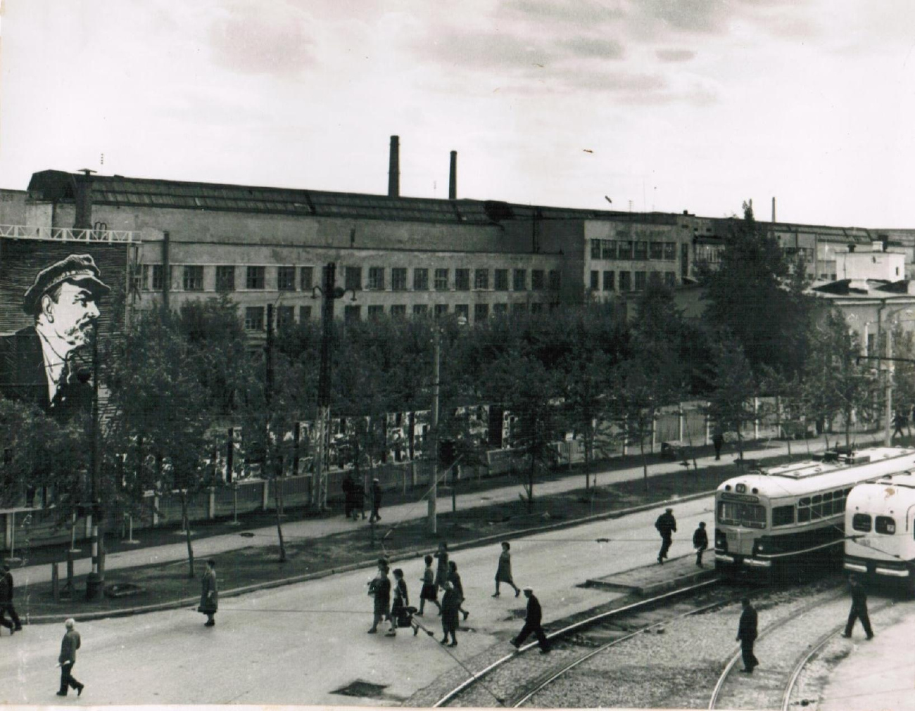 Екатеринбург, МТВ-82 № 157; Екатеринбург, МТВ-82 № 108; Екатеринбург — Исторические фотографии Екатеринбург, МТВ-82 № 157; Екатеринбург, МТВ-82 № 108; Екатеринбург — Исторические фотографии