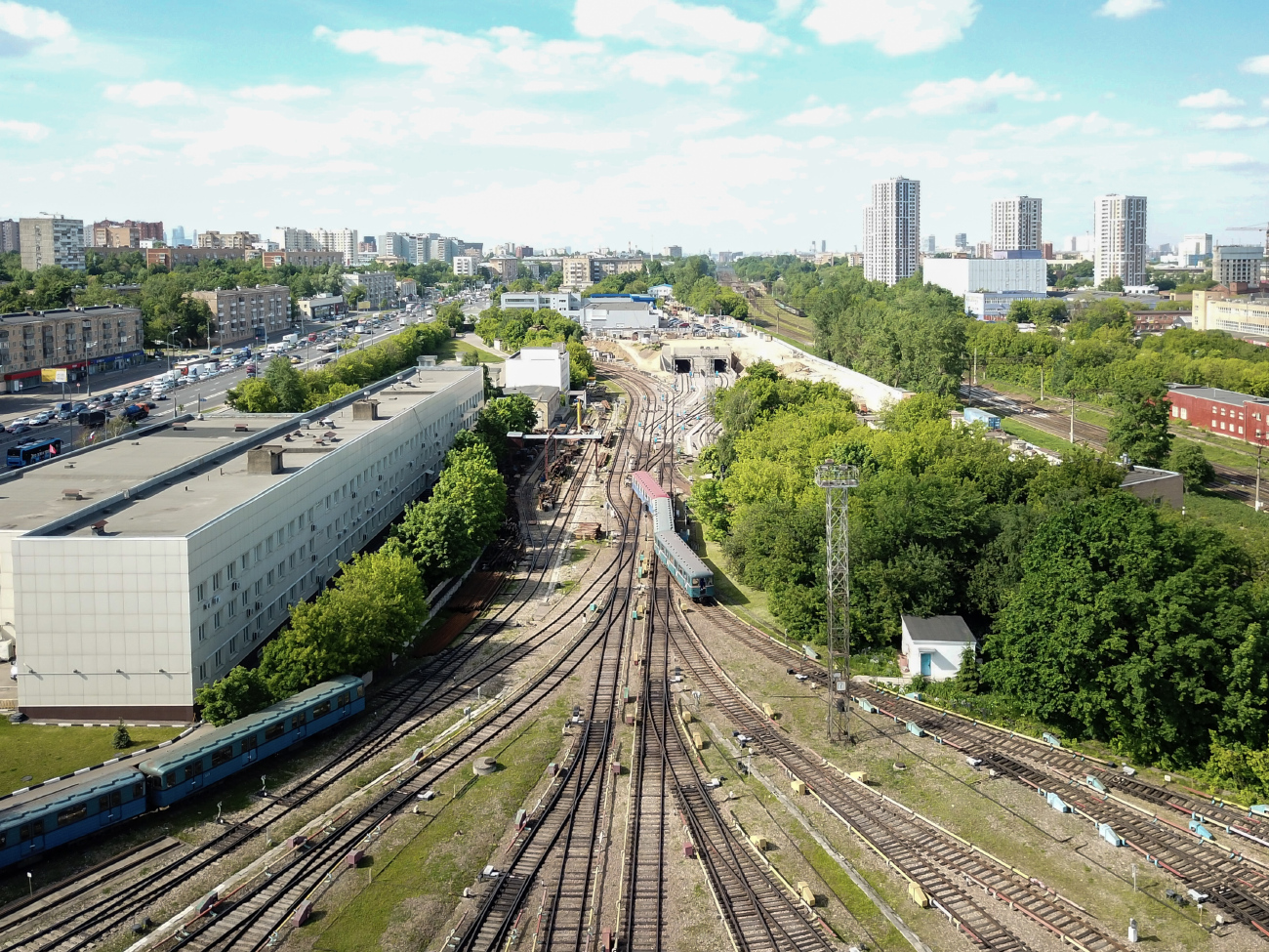 Москва — Метрополитен — Подвижной состав — Еж3/Ем-508Т; Москва — Метрополитен — [11] Большая Кольцевая линия; Москва — Метрополитен — Подвижной состав — 81-717/714 и модификации