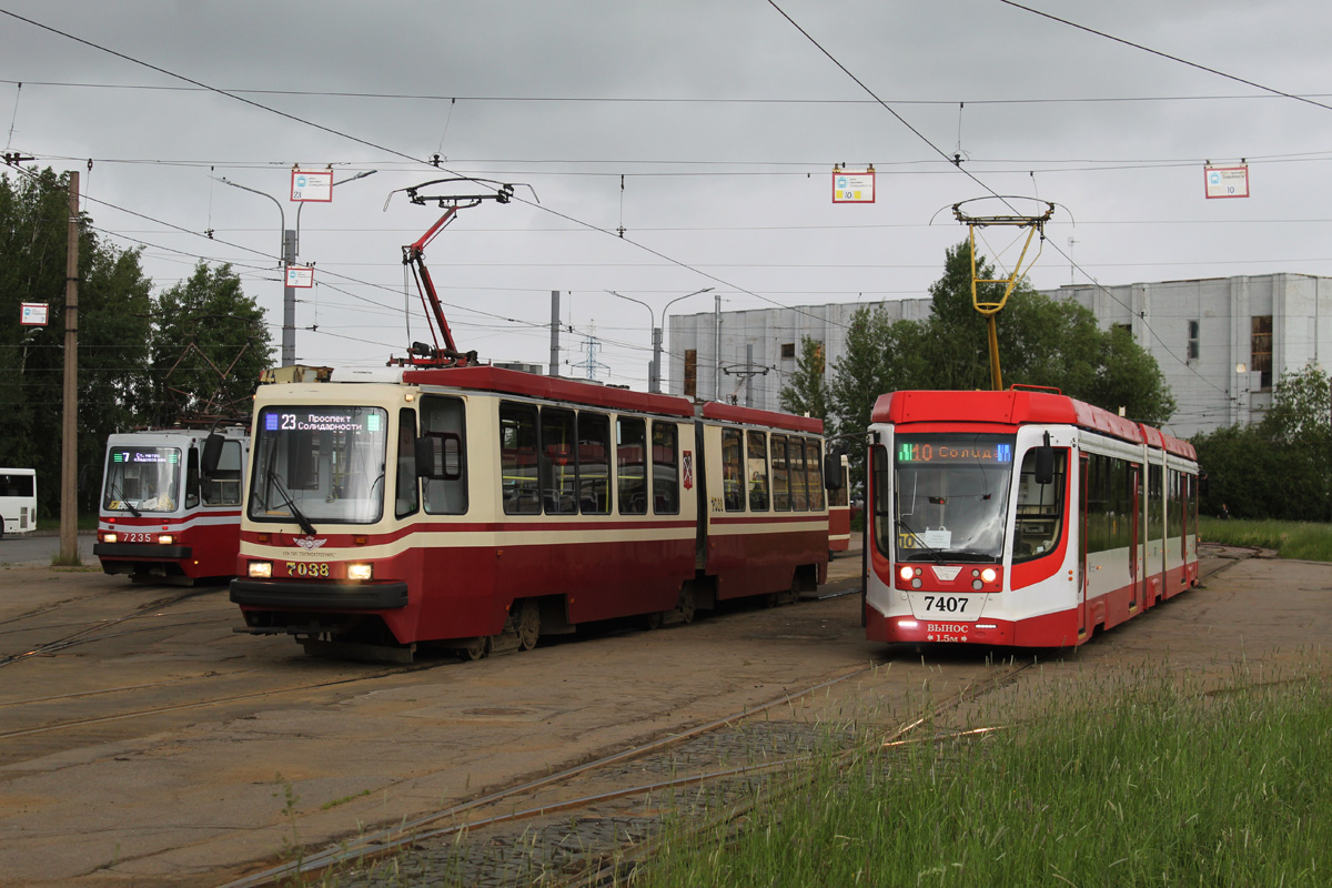 Sankt Petersburg, LVS-86M2 Nr. 7038; Sankt Petersburg, 71-631-02 Nr. 7407