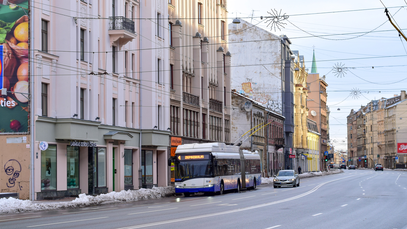 Рига, Solaris Trollino III 18,75 H2 № 22039; Рига — Троллейбусные линии и инфраструктура