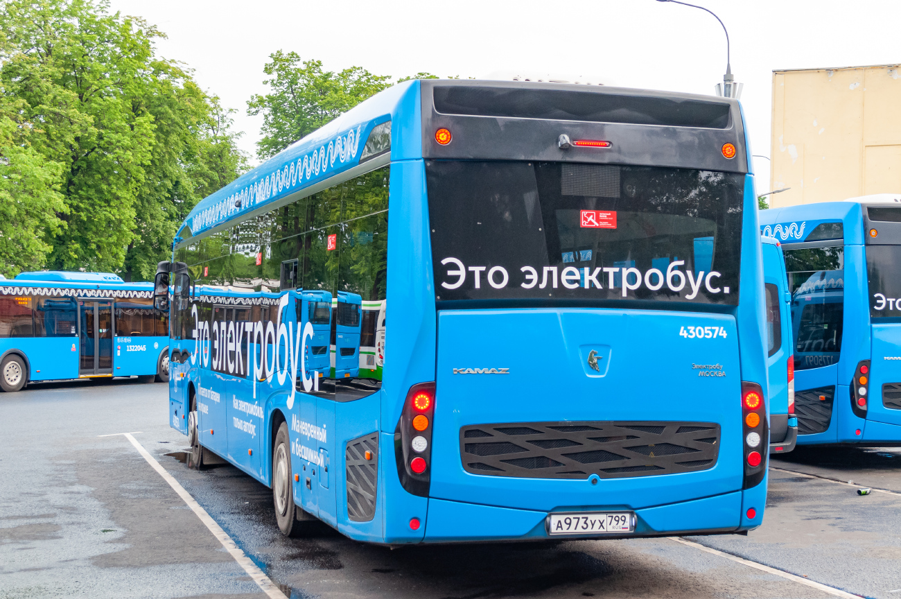 Москва, КАМАЗ-6282 № 430574