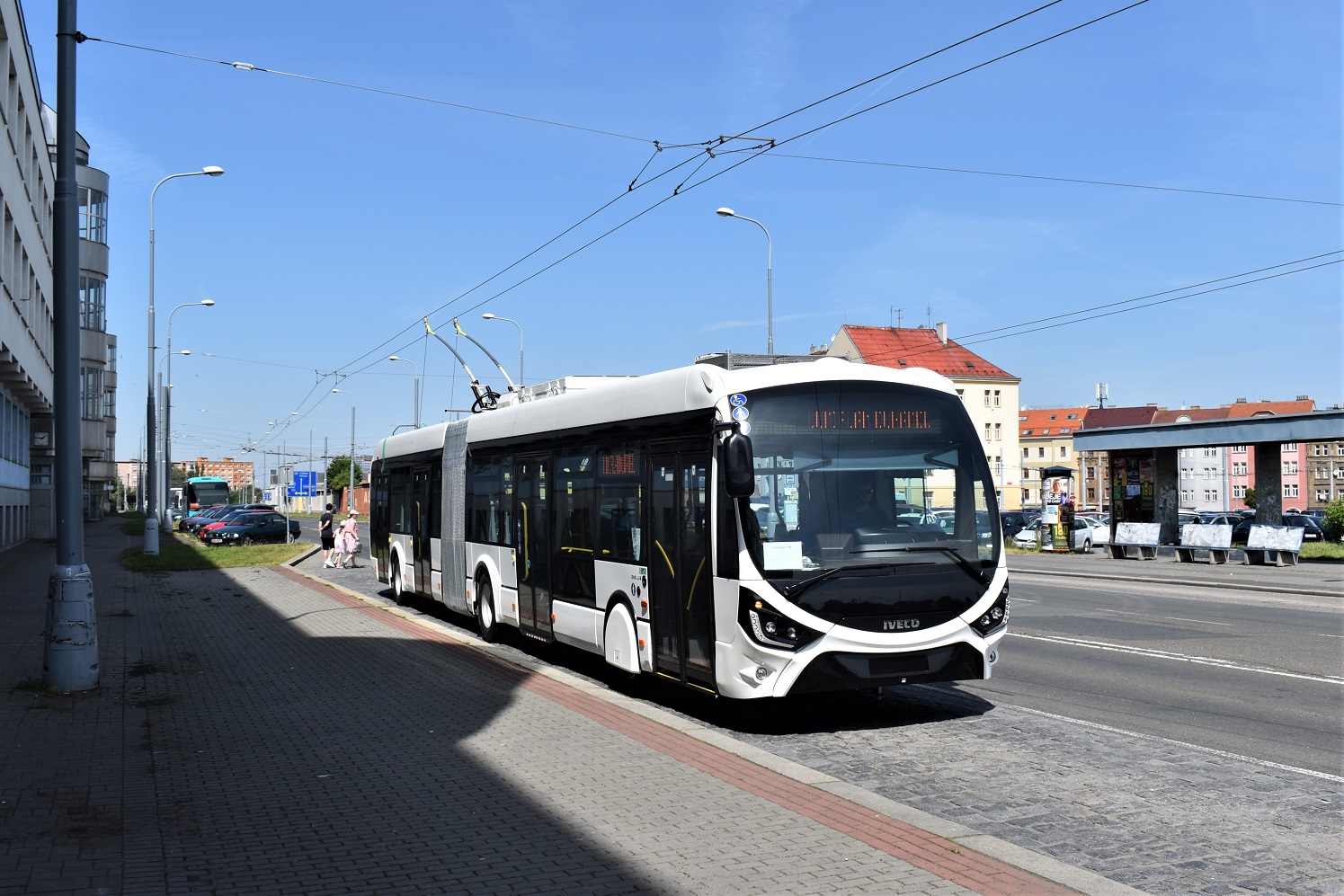 Limoges, IVECO Crealis Neo 18 Nr 917; Pilzno — Brand new trolleybuses from the Škoda factory