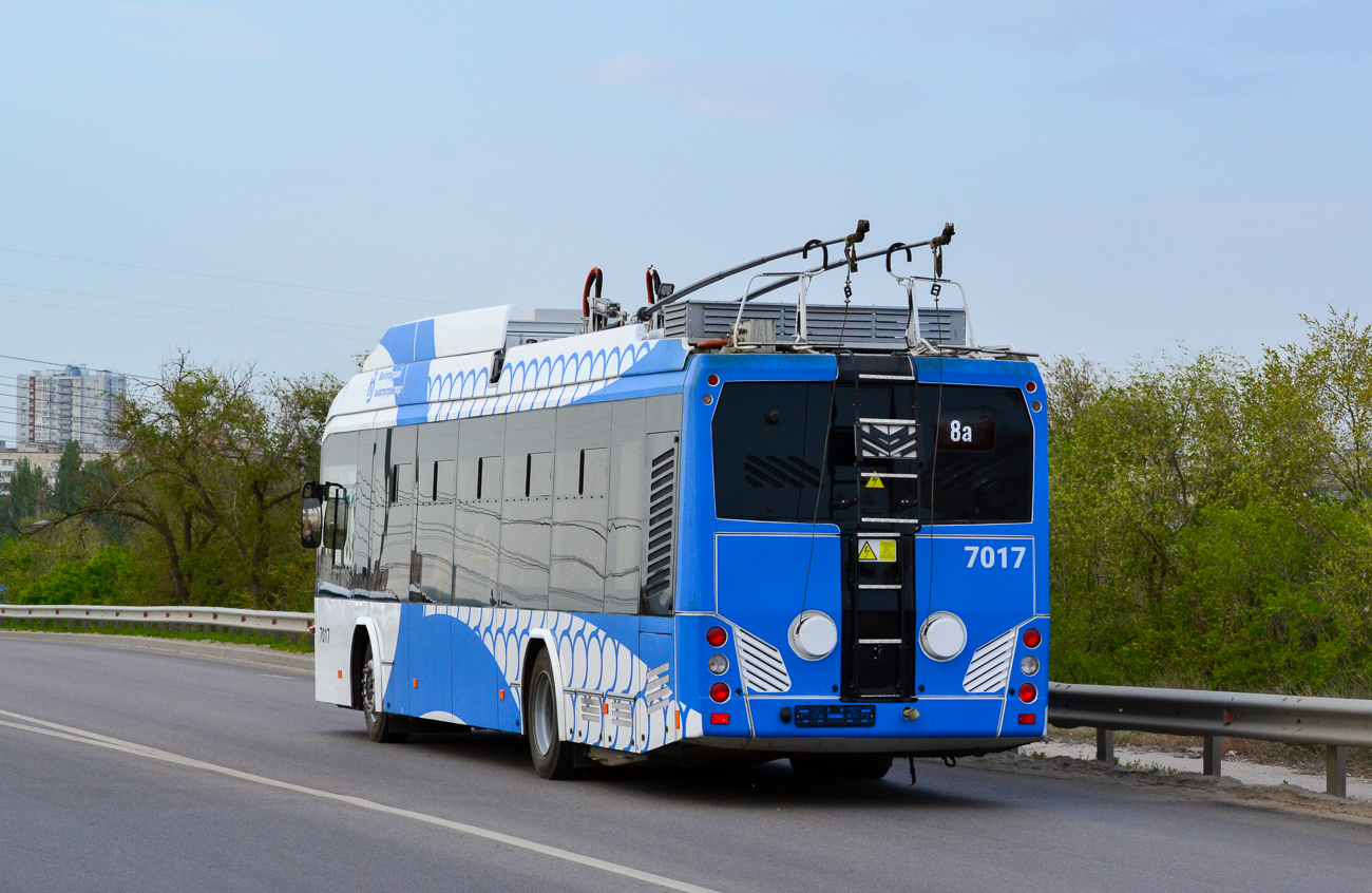 Волгоград, БКМ 32100D № 7017