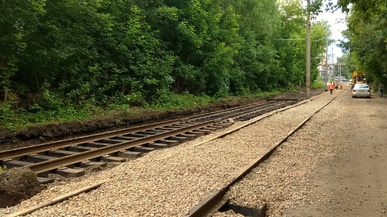 Tomsk — Repairs of tram tracks and catenary