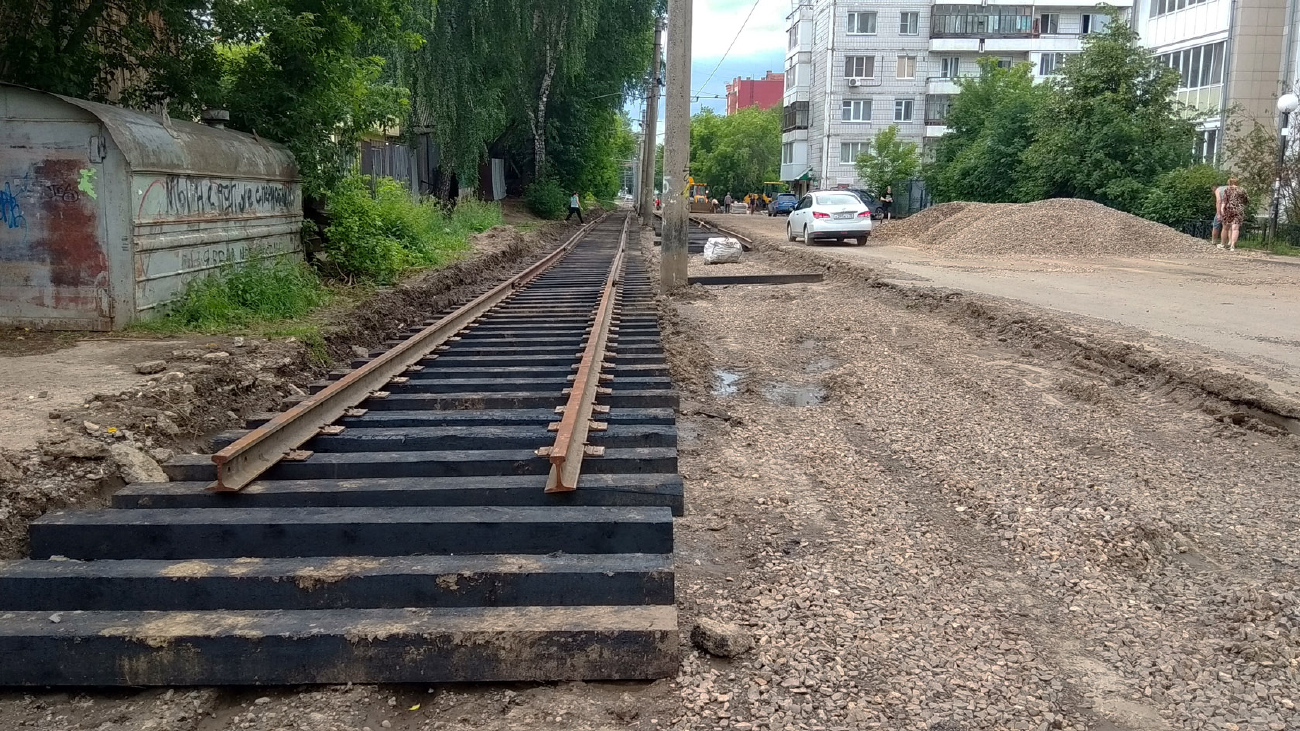 Tomsk — Repairs of tram tracks and catenary