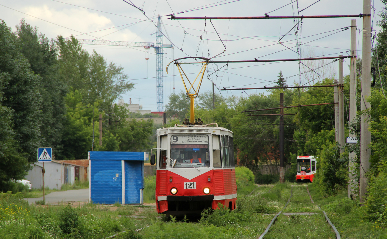 Омск, 71-605 (КТМ-5М3) № 121