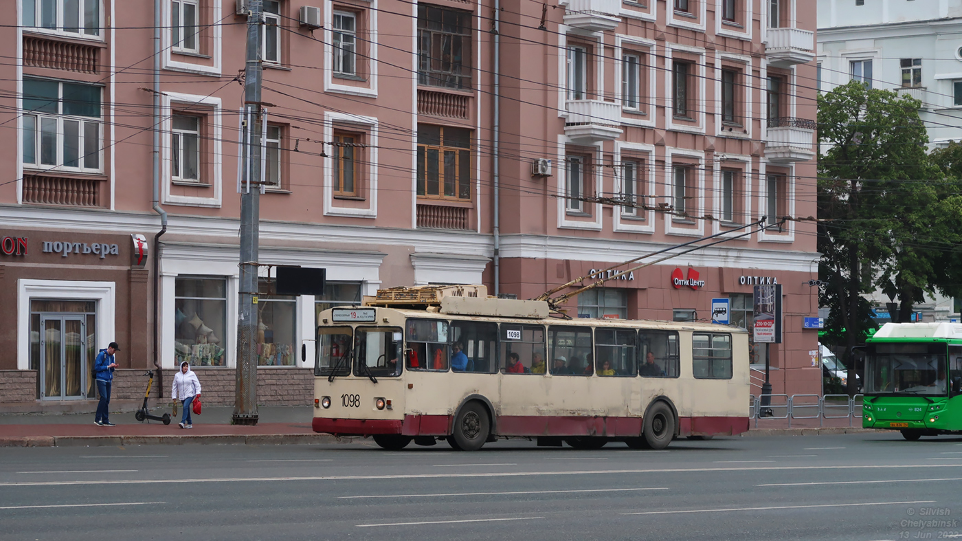 Челябинск, ЗиУ-682Г [Г00] № 1098