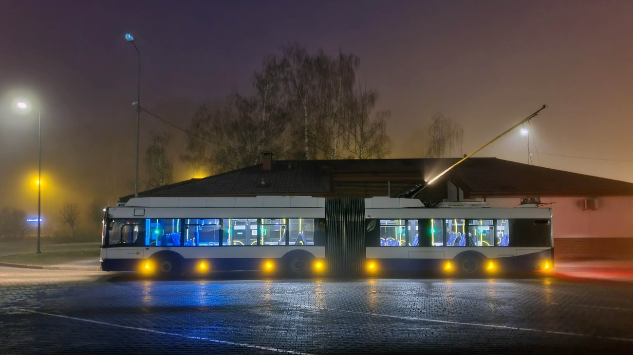 Рига, Škoda 27Tr Solaris III № 17703