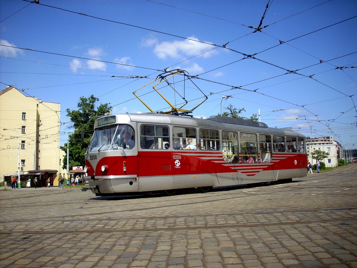 Prague, Tatra T3R.PLF Br. 8258