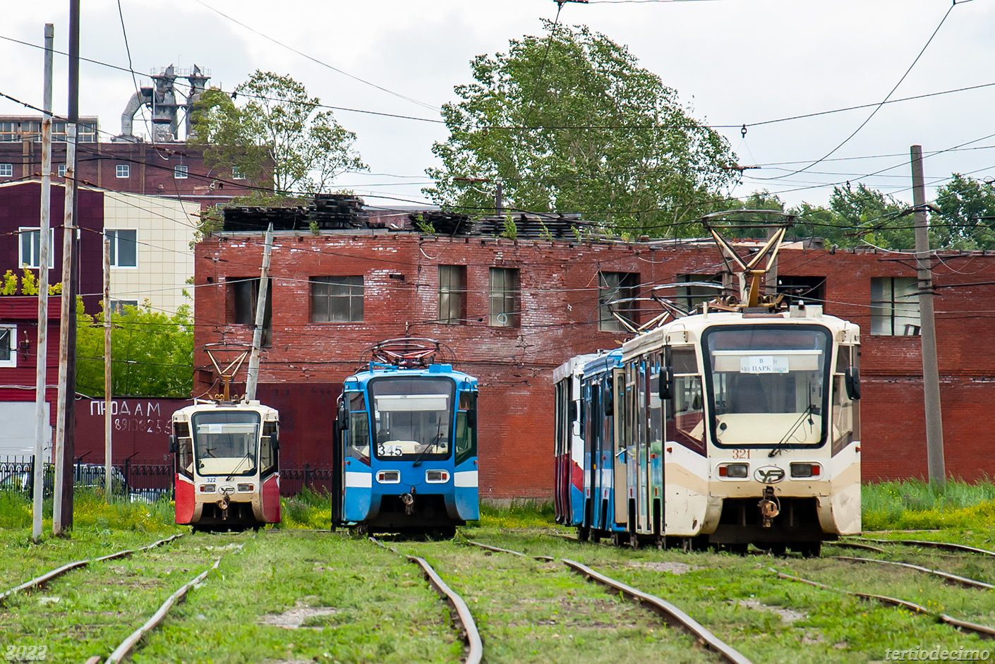 Tomsk, 71-619KT Nr 322; Tomsk, 71-619A Nr 345; Tomsk, 71-619KT Nr 321
