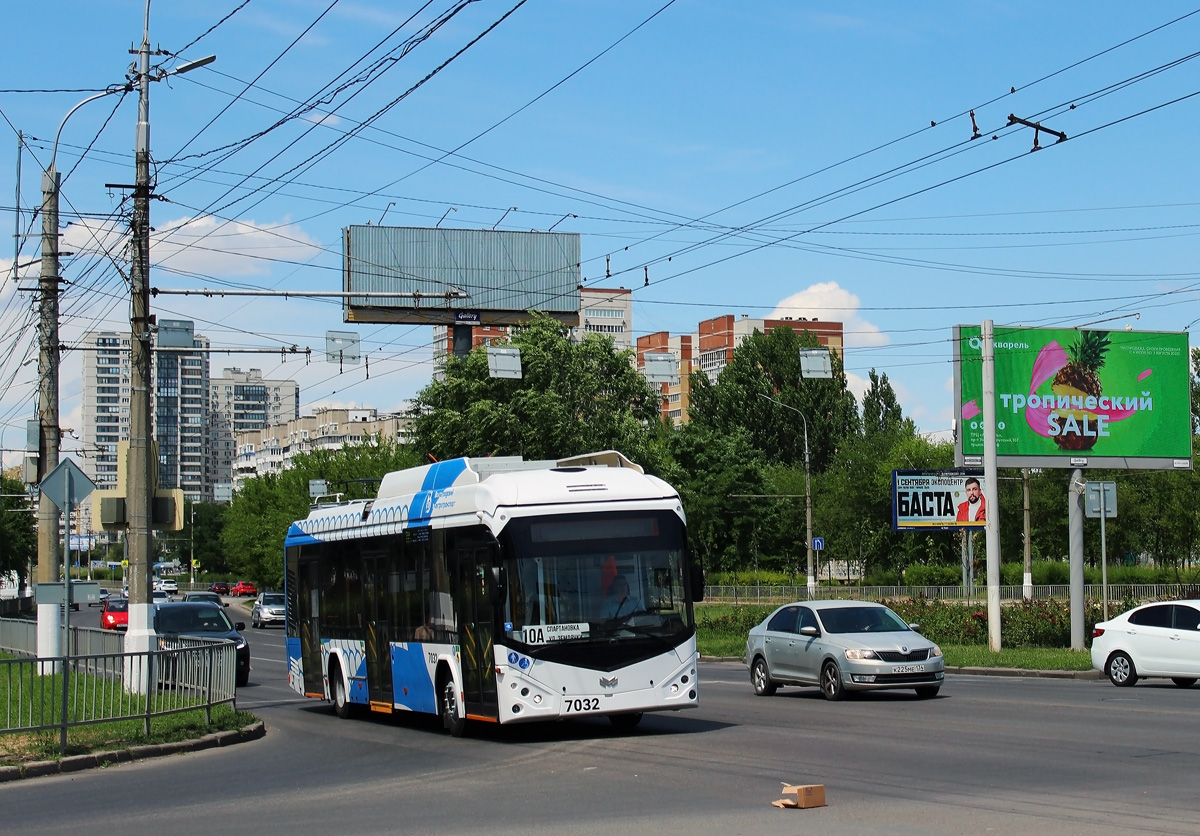Волгоград, БКМ 32100D № 7032