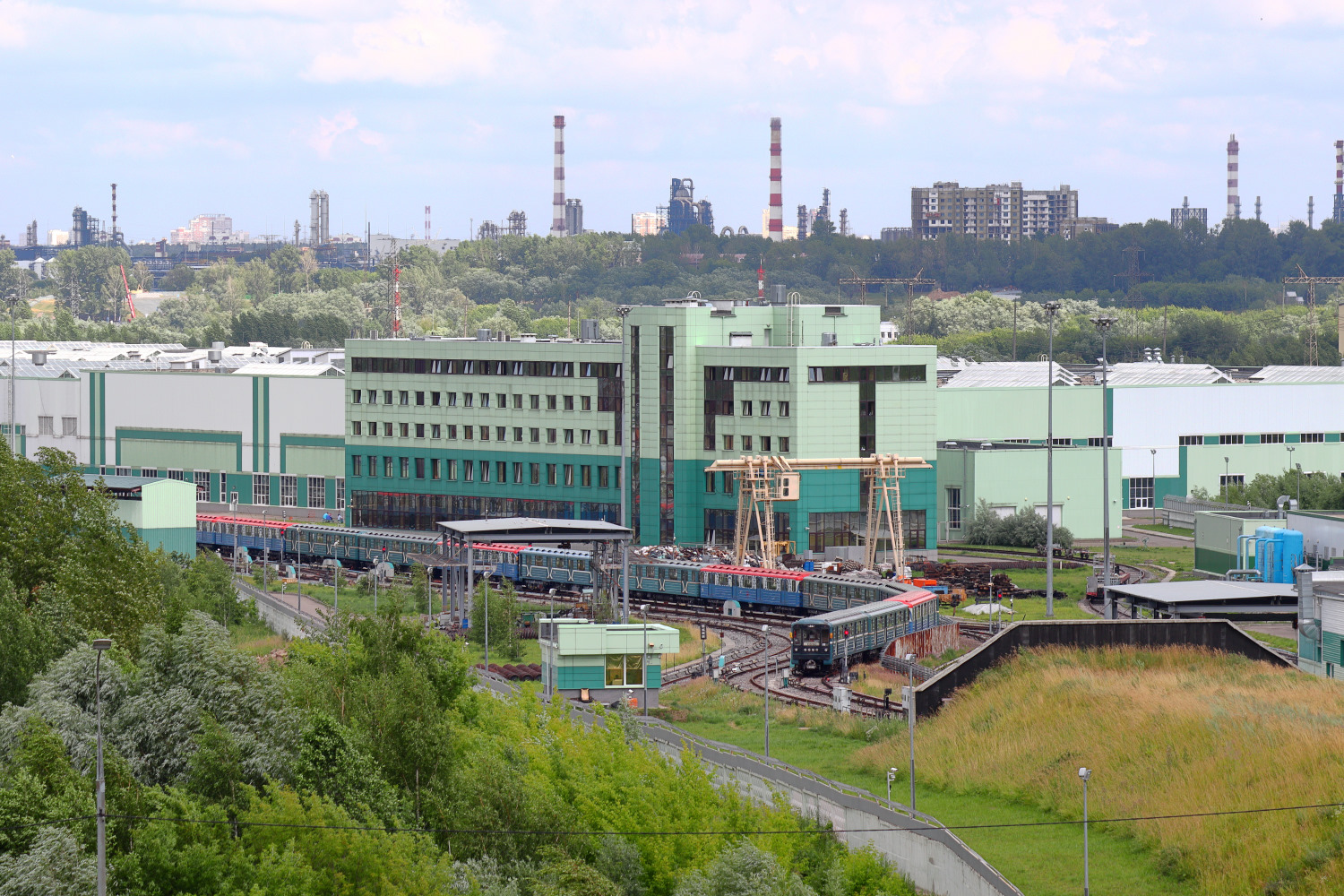 Москва — Метрополитен — [2] Замоскворецкая линия; Москва — Метрополитен — Подвижной состав — 81-717/714 и модификации