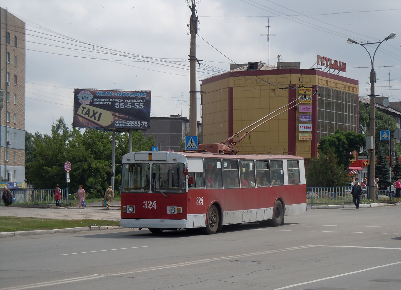 Алчевск, ЗиУ-682В [В00] № 324