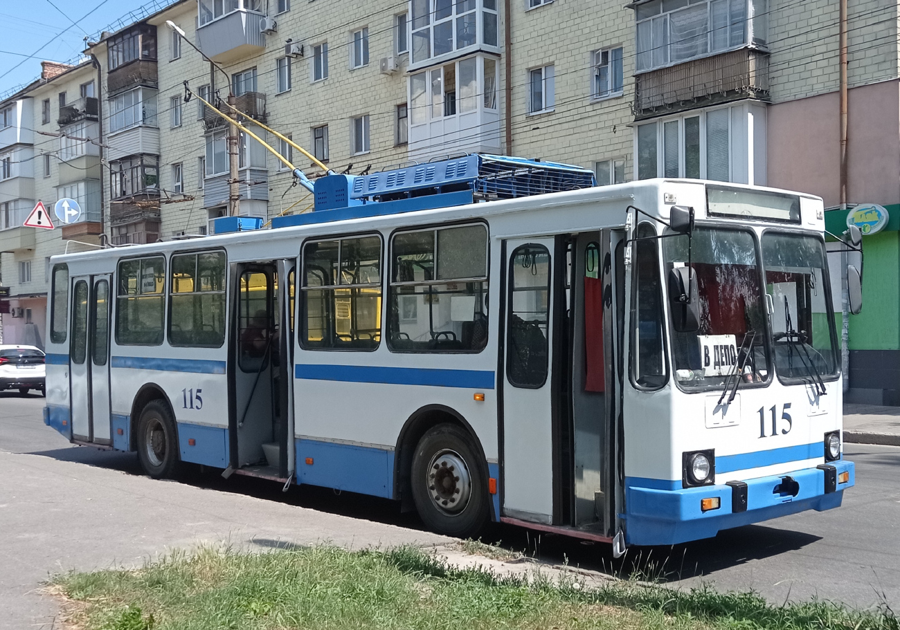 Полтава, ЮМЗ Т2 № 115
