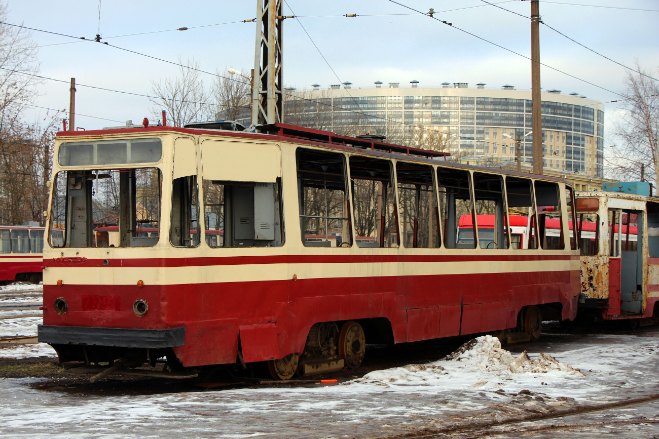 Sankt Petersburg, LM-68M Nr. 7590