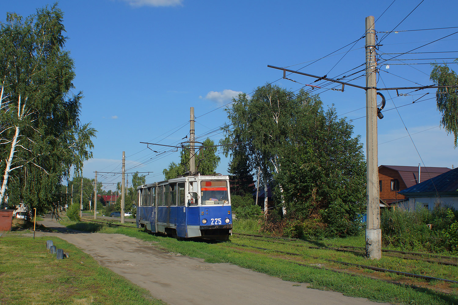Bijszk, 71-605A — 225
