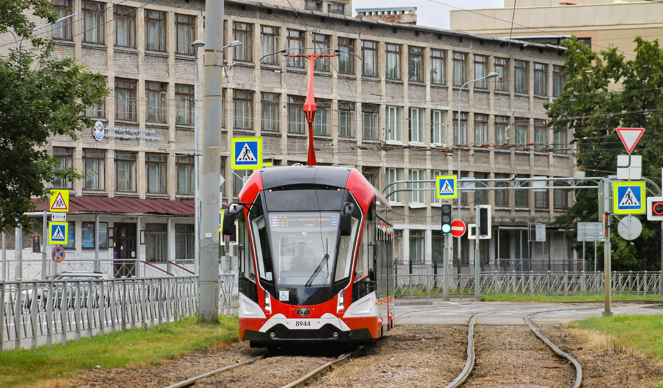 Санкт-Петербург, 71-923М «Богатырь-М» № 8944