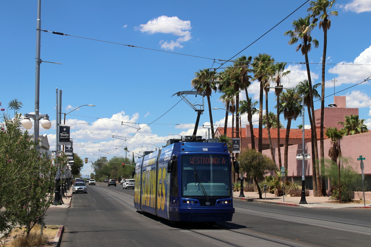 Тусон, United Streetcar 200T № 105