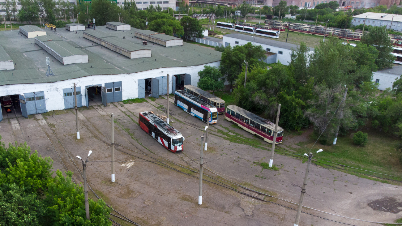 Красноярск, 71-605А № 235; Красноярск, 71-153 (ЛМ-2008) № 007; Красноярск, 71-605 (КТМ-5М3) № 150