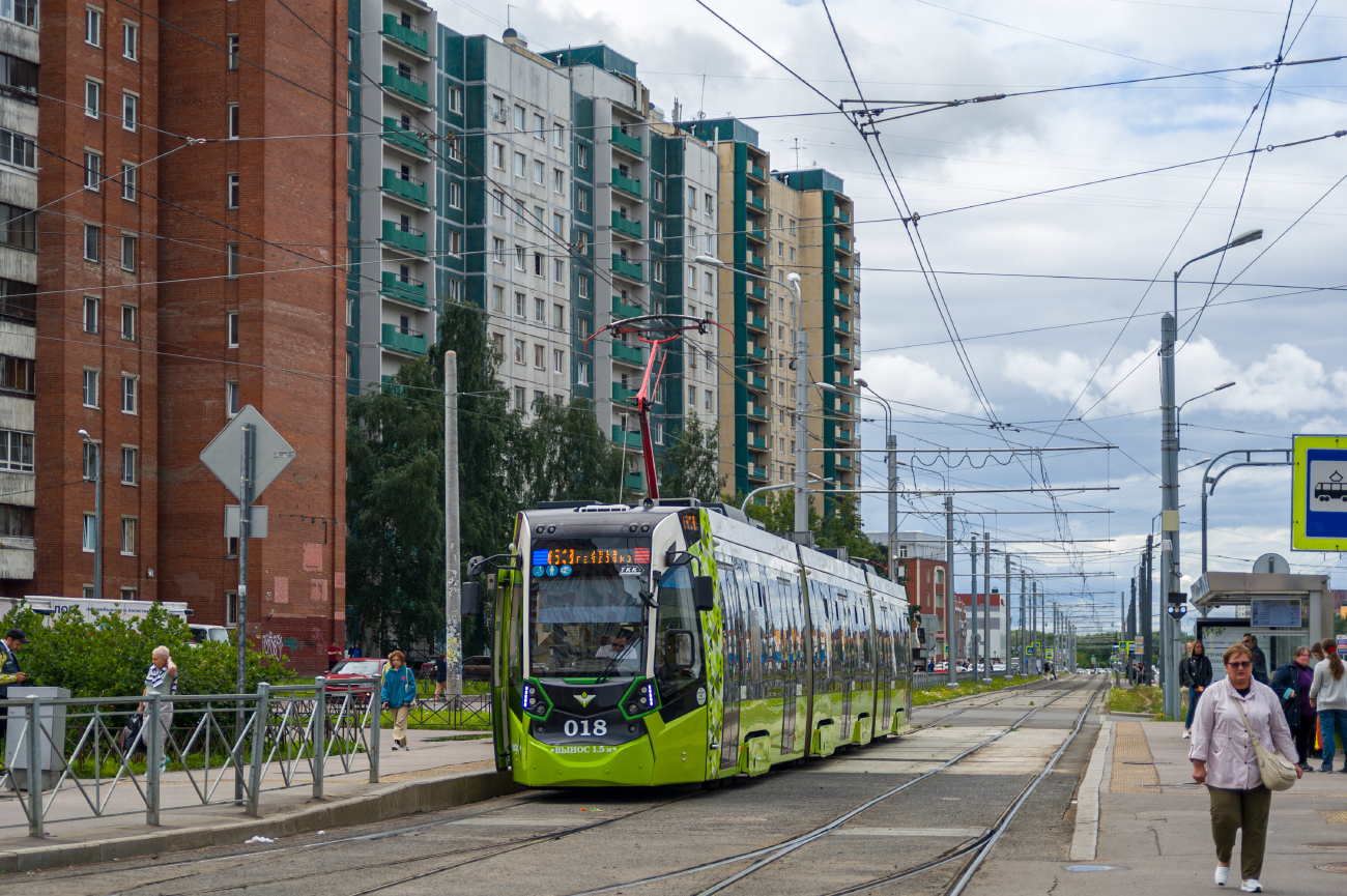Sankt-Peterburg, Stadler B85600M № 018