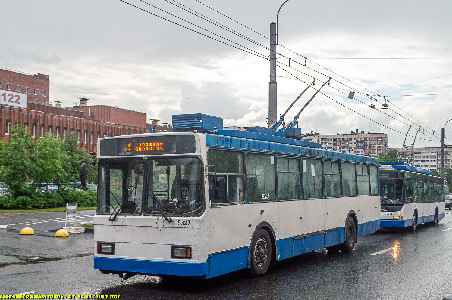 Санкт-Петербург, ВМЗ-5298-22 № 5327; Санкт-Петербург — Происшествия