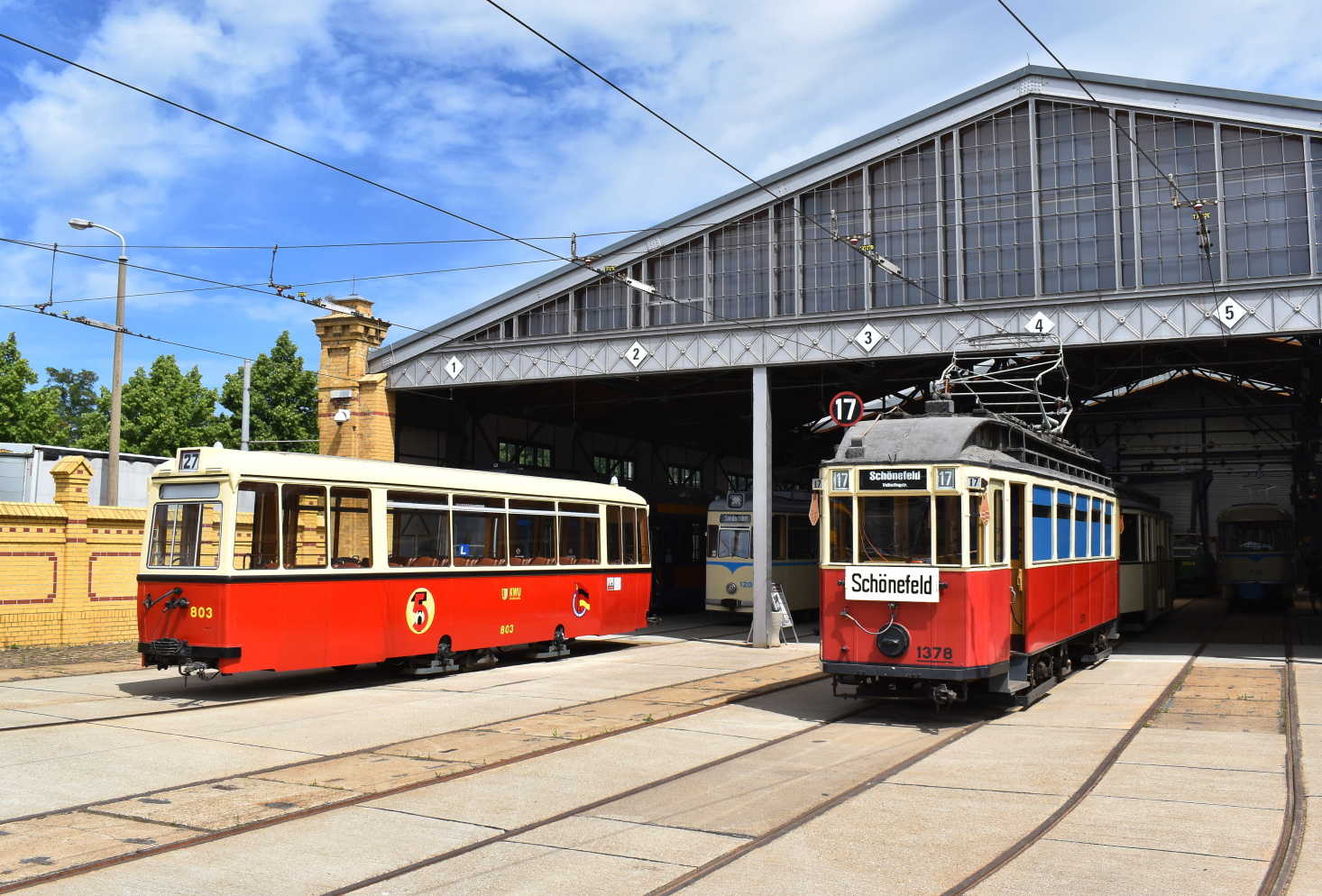 Лейпциг, LOWA EB50 № 803; Лейпциг, Трёхосный моторный Falkenried № 1378