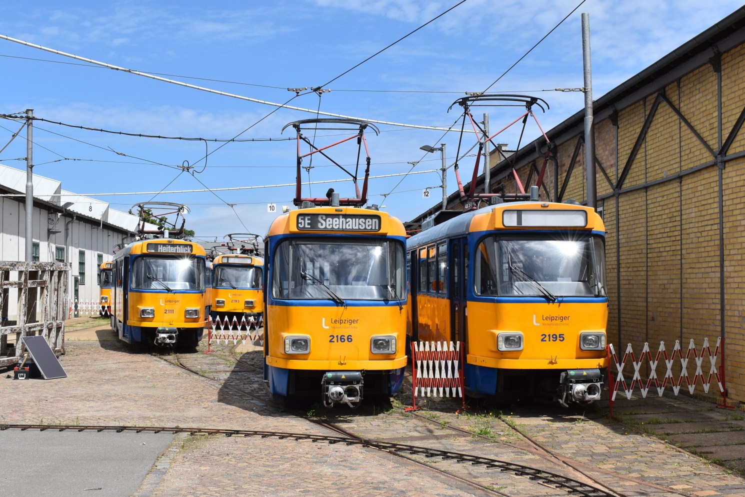 Лейпциг, Tatra T4D-M1 № 2111; Лейпциг, Tatra T4D-M1 № 2166; Лейпциг, Tatra T4D-M1 № 2195