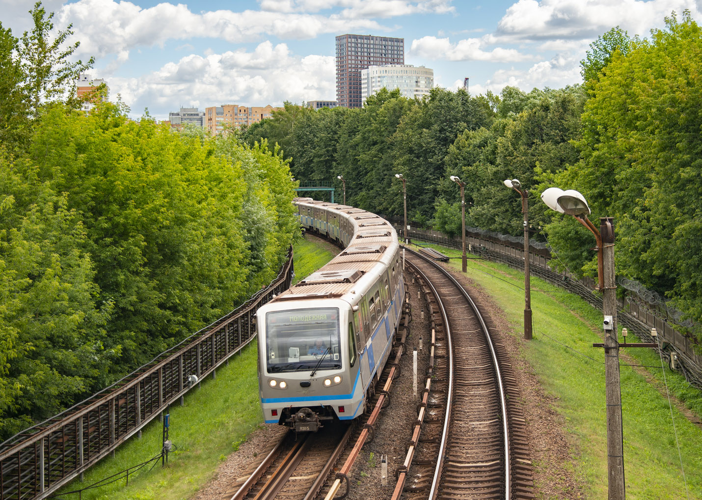 Москва, 81-740.4 «Русич» № 0305