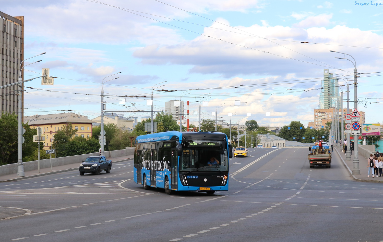 Москва, КАМАЗ-6282 № 442011