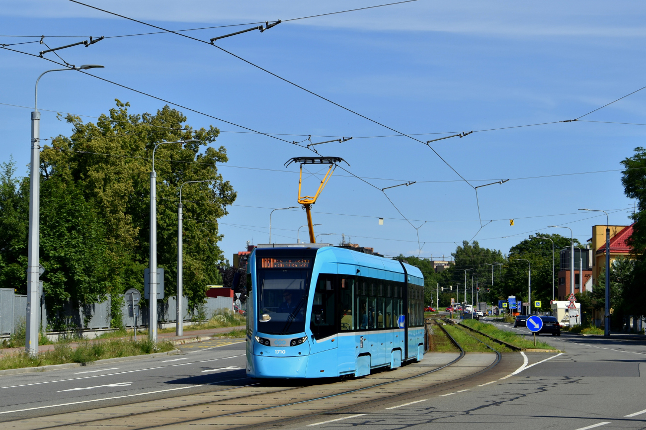 Острава, Stadler Tango NF2 № 1710