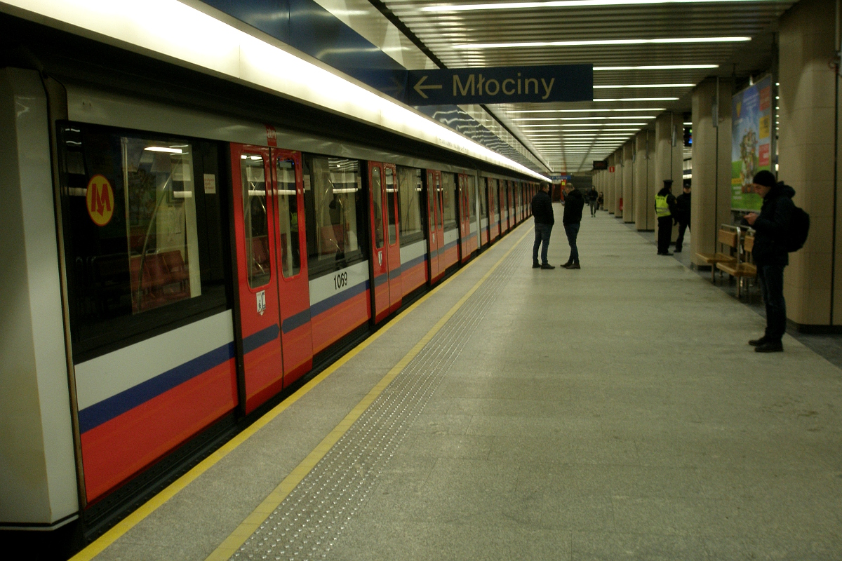 Варшава, Alstom Metropolis 98B № 1069