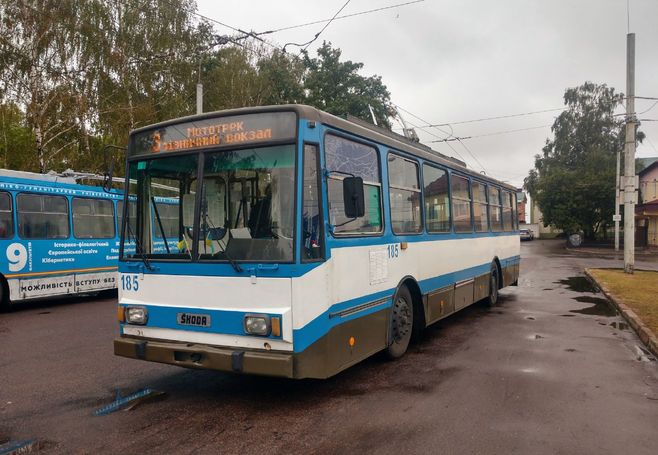 Ровно, Škoda 14Tr08/6 № 185
