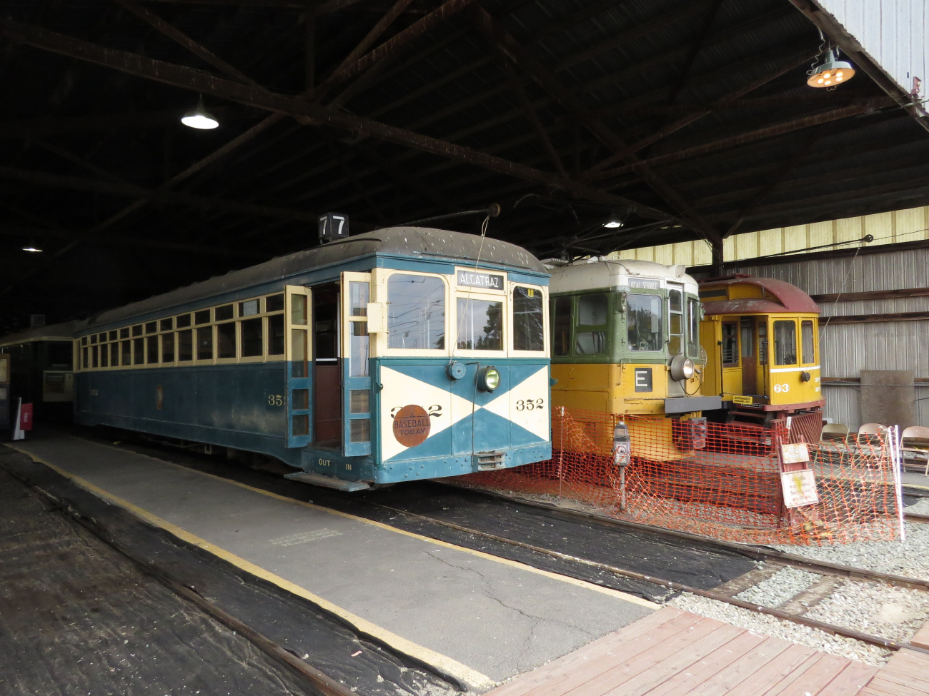 Suisun City, St. Louis 4-axle motor car č. 352