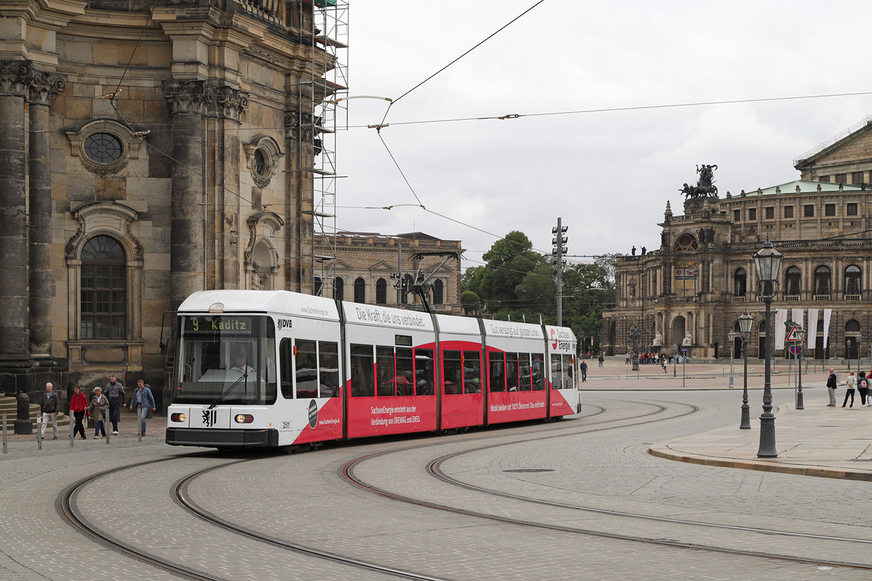 Дрезден, SachsenTram NGT 6 DD № 2511