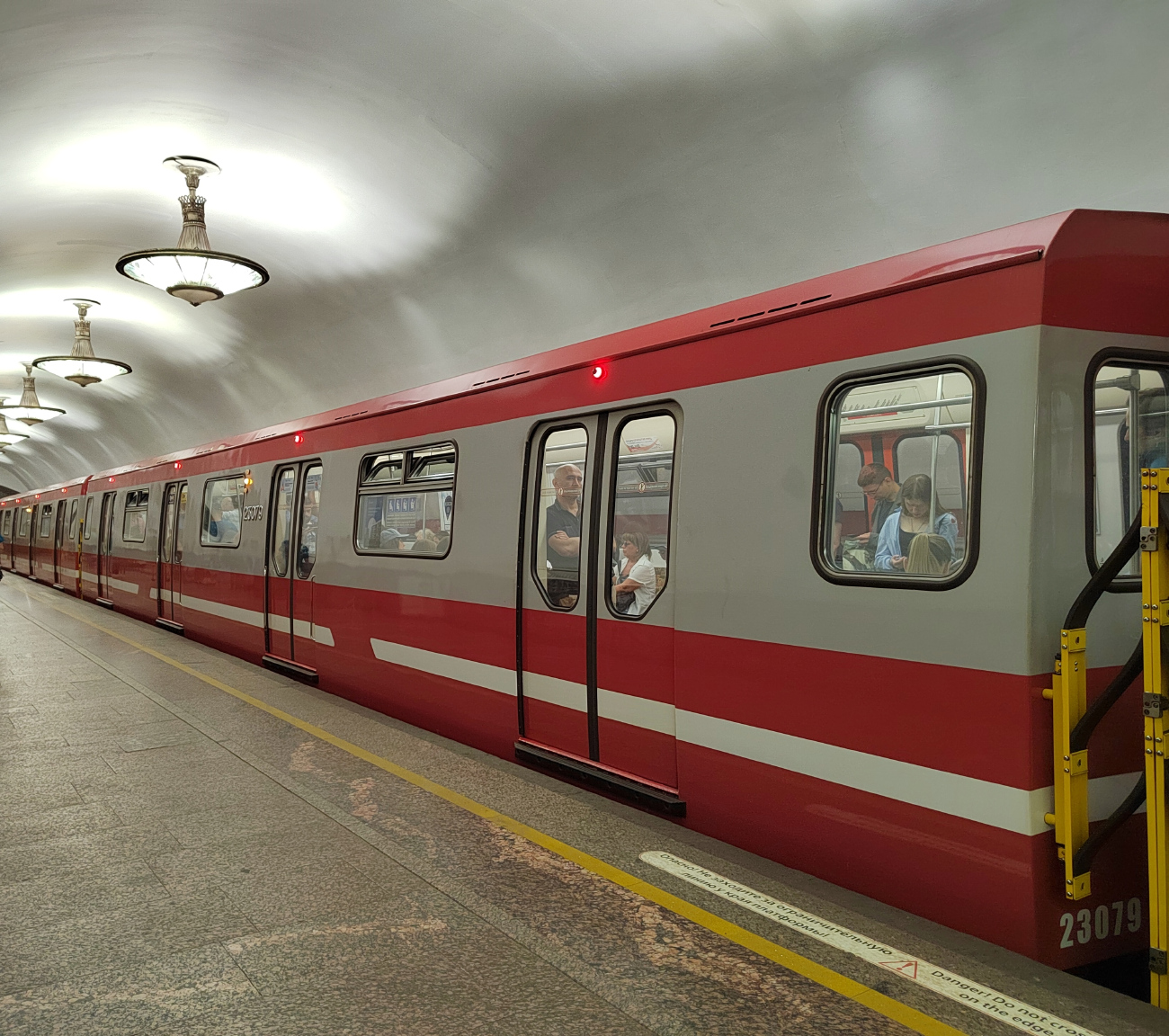 Sanktpēterburga, 81-723.1 № 23079