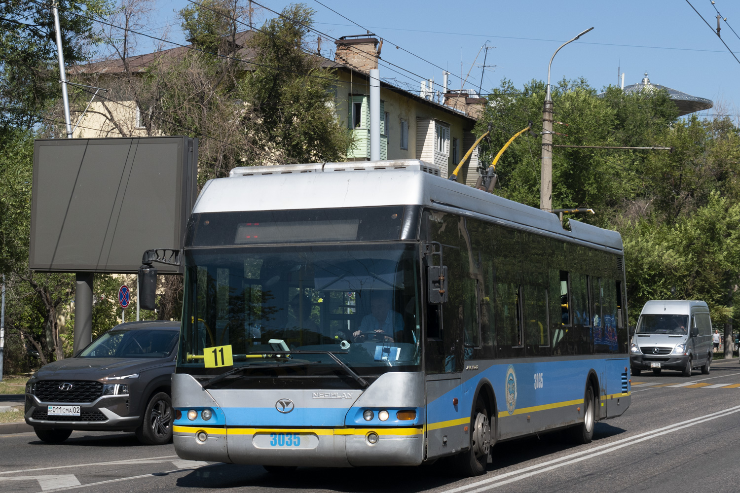 Алматы, YoungMan JNP6120GDZ (Neoplan Kazakhstan) № 3035