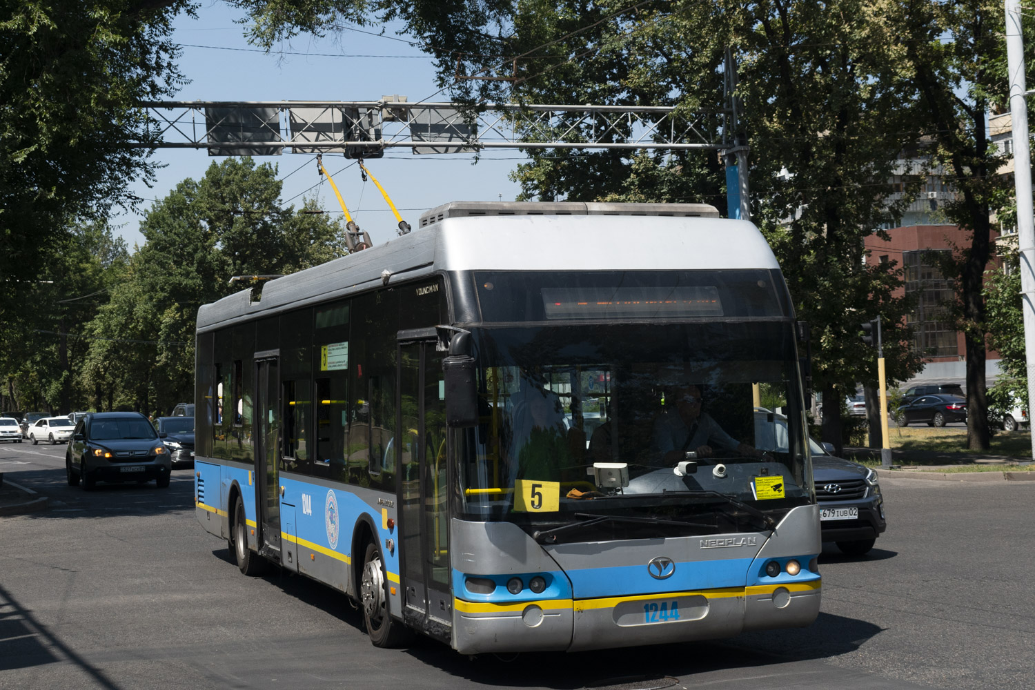 Алматы, YoungMan JNP6120GDZ (Neoplan Kazakhstan) № 1244