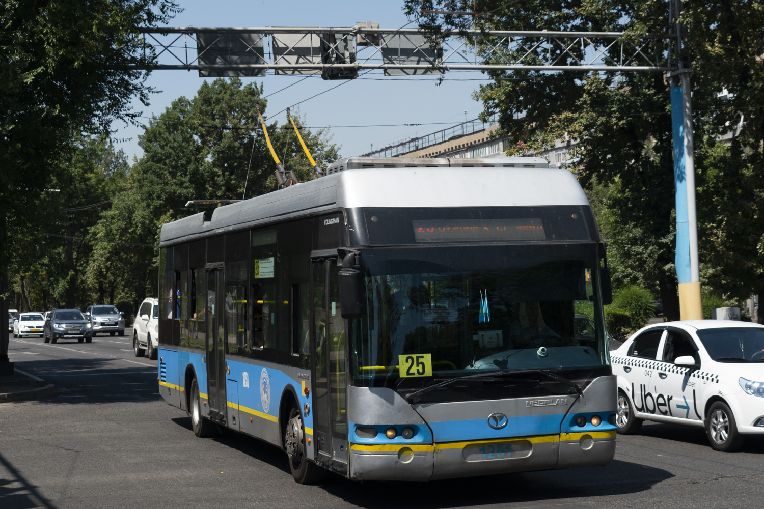 Almaty, YoungMan JNP6120GDZ (Neoplan Kazakhstan) Nr. 1251
