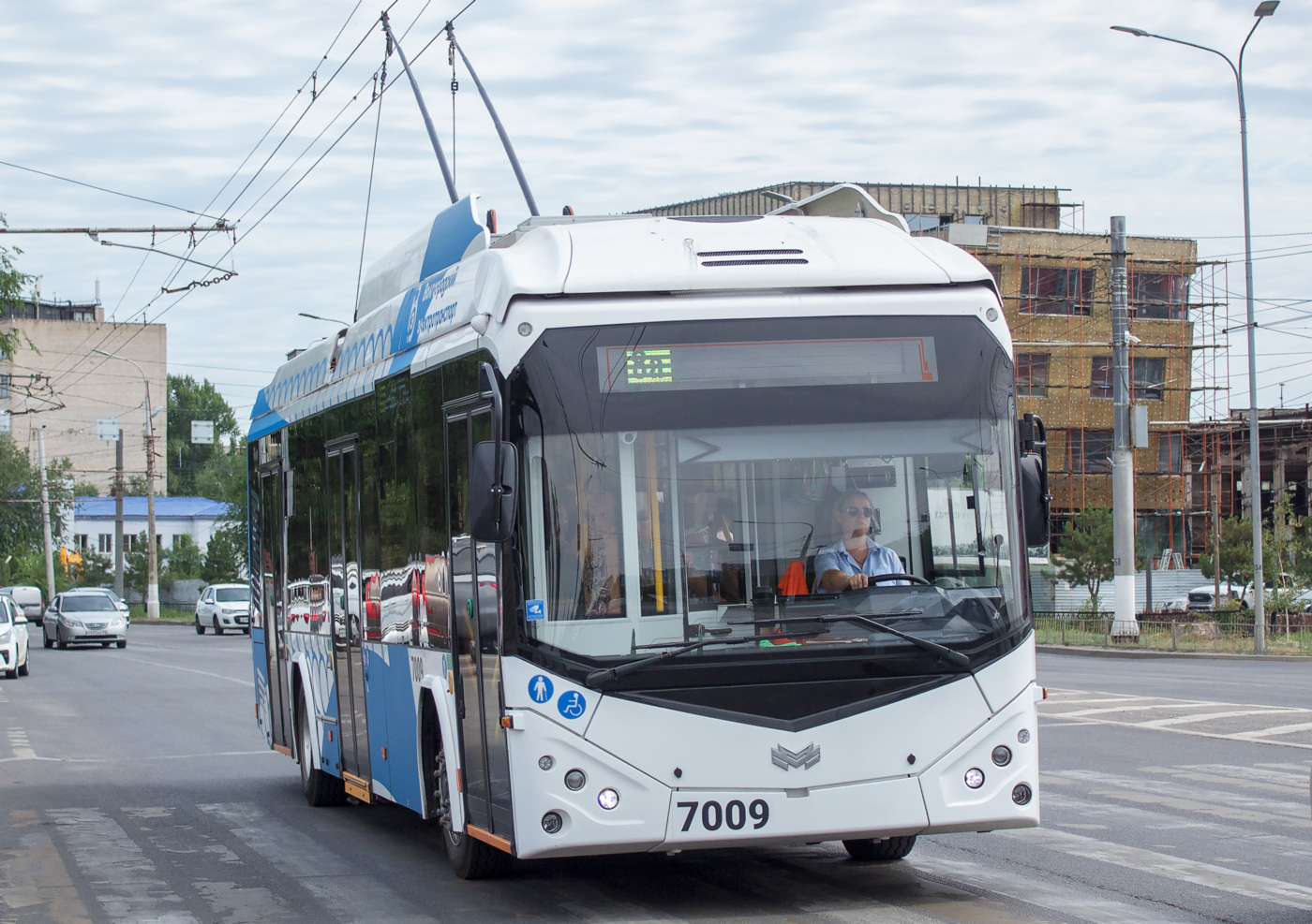 Волгоград, БКМ 32100D № 7009