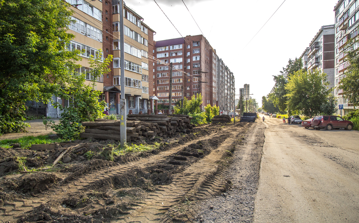 Tomszk — Repairs of tram tracks and catenary