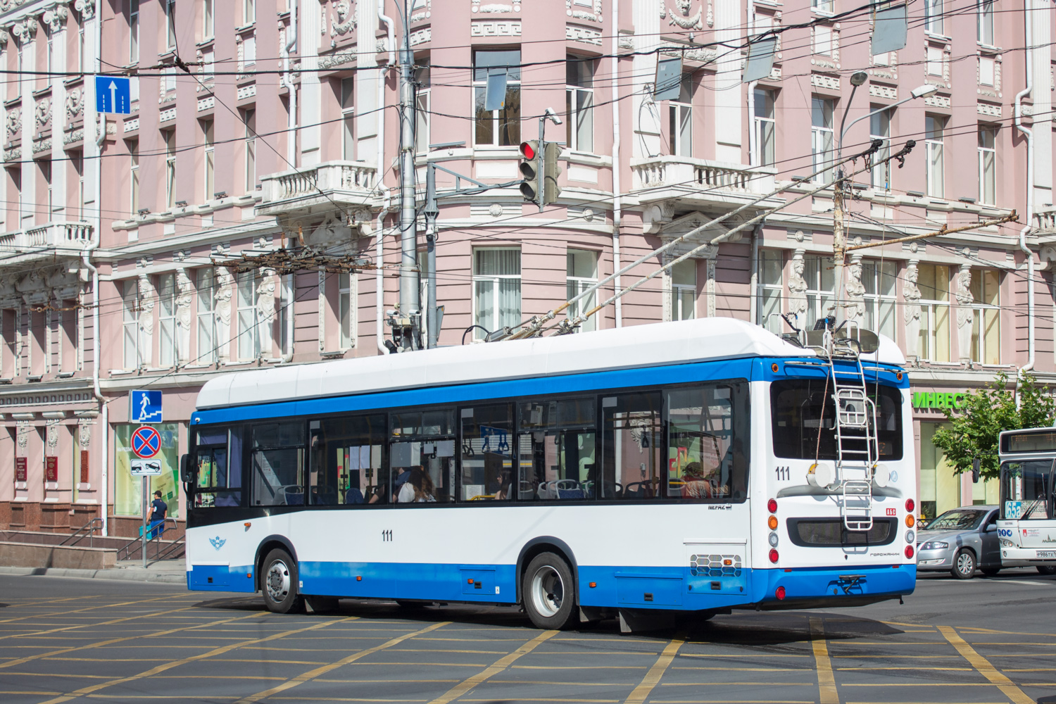 Ростов-на-Дону, УТТЗ-6241-10-02 «Горожанин» № 111