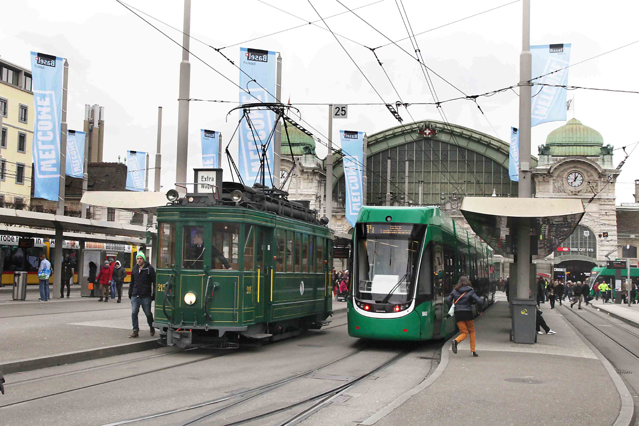 Базель, Bombardier Flexity 2 № 5043; Базель, SIG/BBC Ce 2/2 № 215