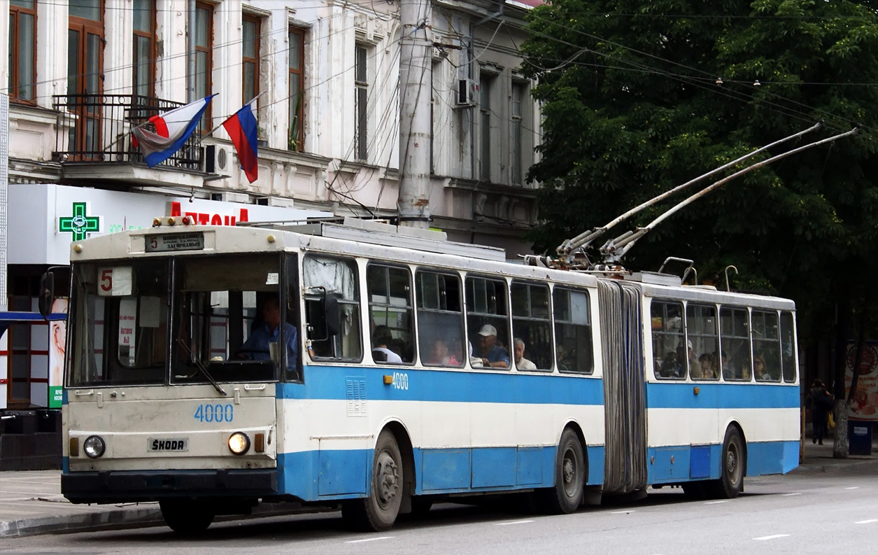 Крымский троллейбус, Škoda 15Tr02/6 № 4000