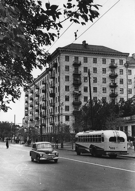 Киев, МТБ-82Д № 309; Киев — Исторические фотографии