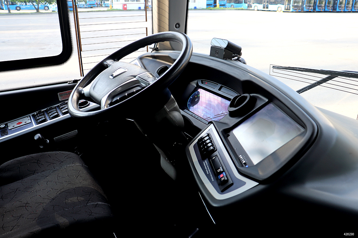 Maskva, KAMAZ-6282 nr. 420230