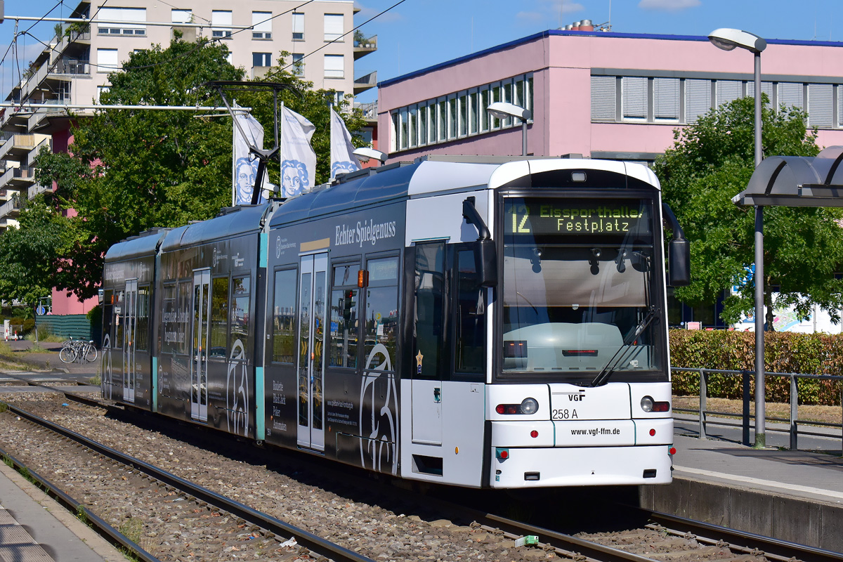 Франкфурт-на-Майне, Bombardier Flexity Classic № 258